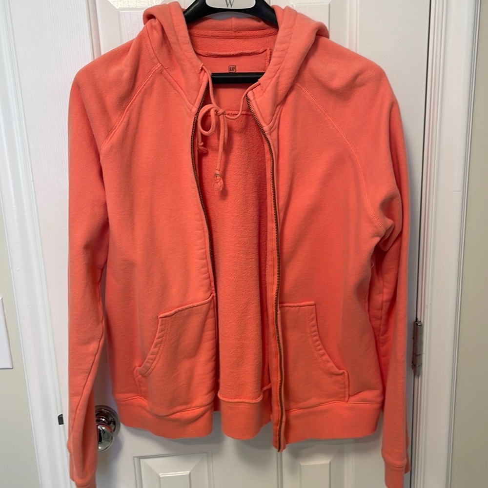 peach GAP hoodie!!!